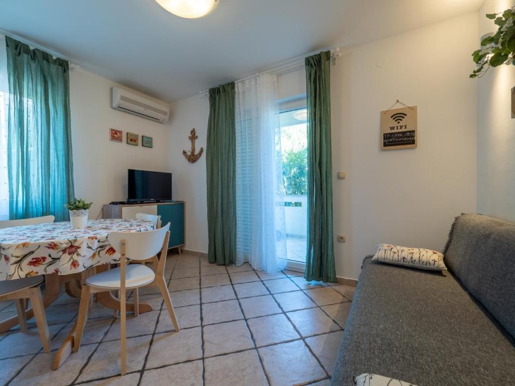 Apartment Dana Башка Экстерьер фото