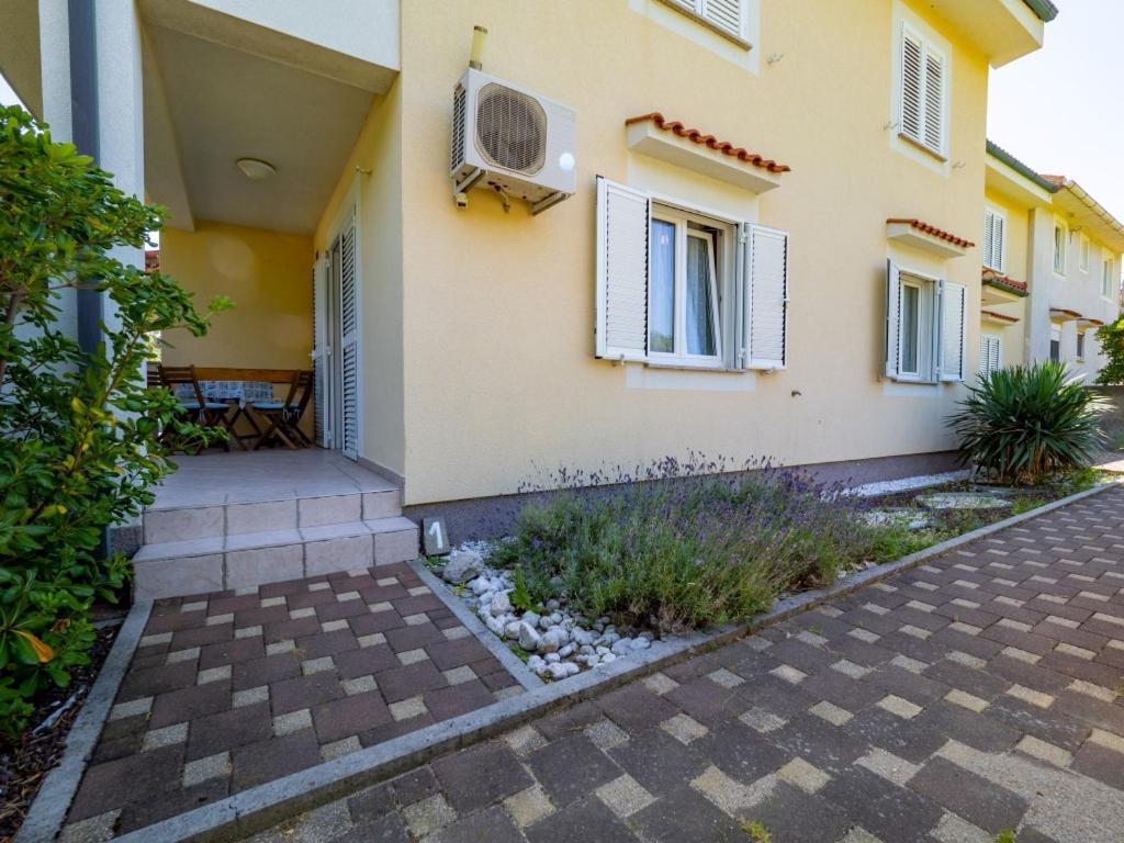 Apartment Dana Башка Экстерьер фото
